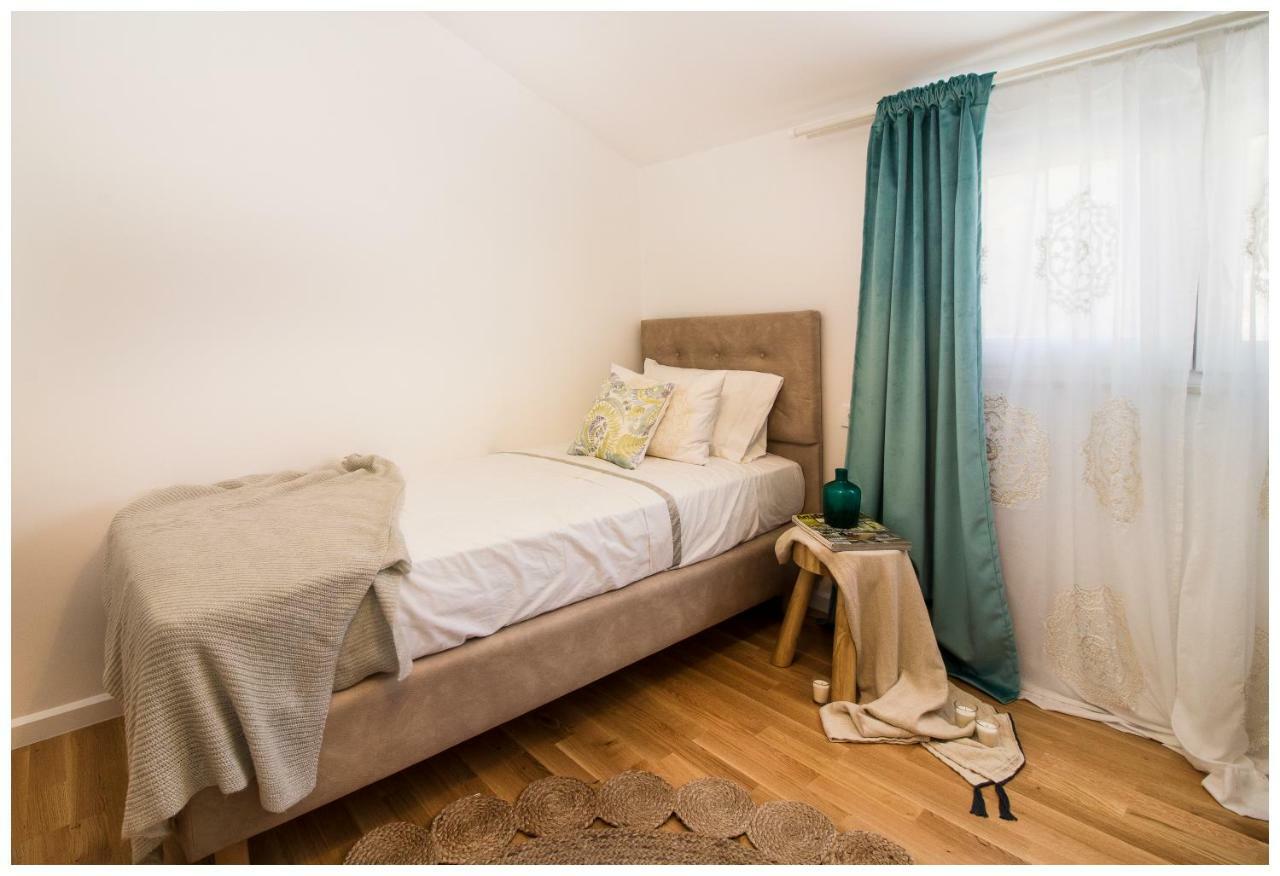 Apartman Sissy Primošten Dış mekan fotoğraf